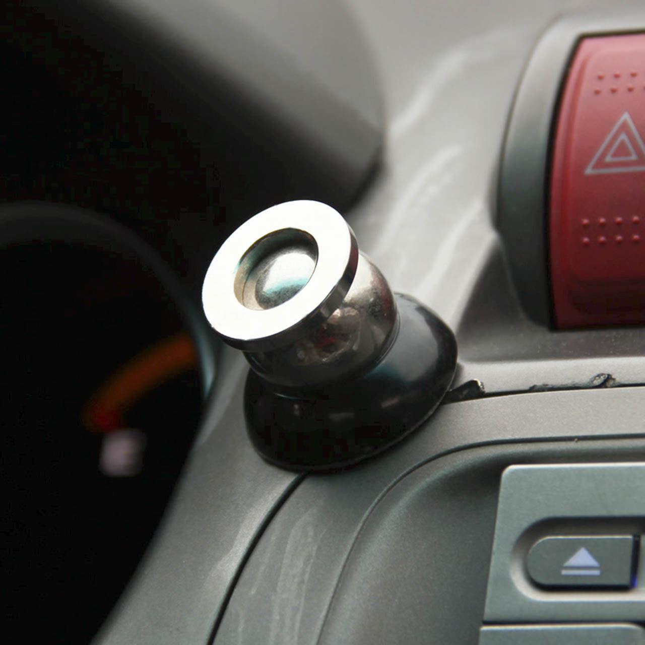 Magnetni Auto Držač za Mobilni 7